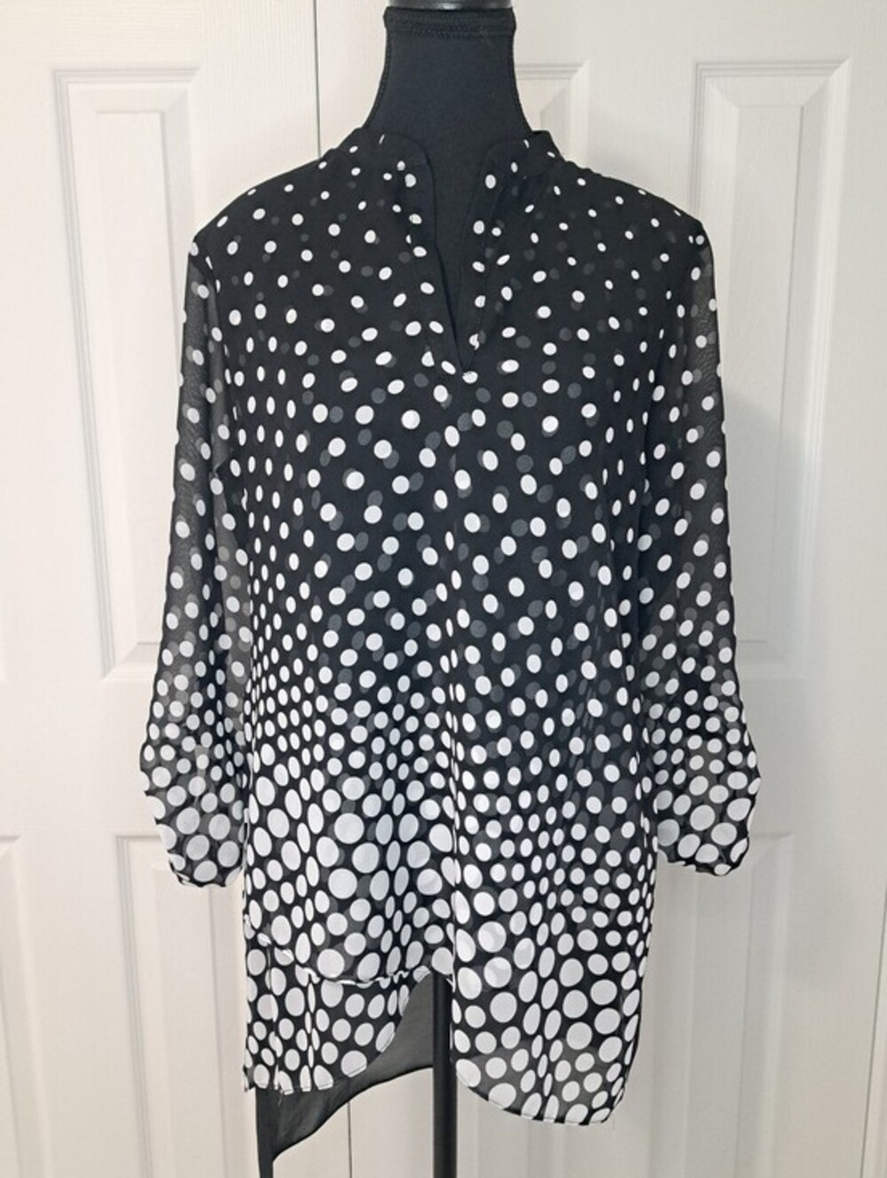 Frank Lyman Polka Dot Blouse Size 8 Black White Sheer Asymmetrical Tunic